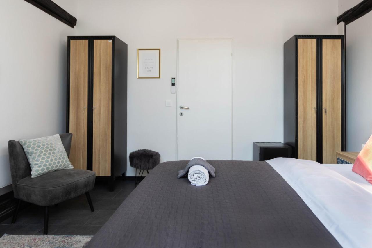 زغرب Kvaternik Square Rooms المظهر الخارجي الصورة