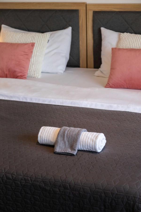 زغرب Kvaternik Square Rooms المظهر الخارجي الصورة